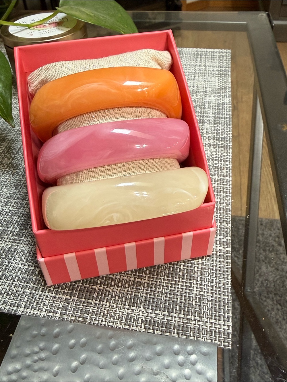 🌸🧡PIPER K stackable Acrylic Bangle Set — Pink, Orange & Cream. 🍦🎁 NIB